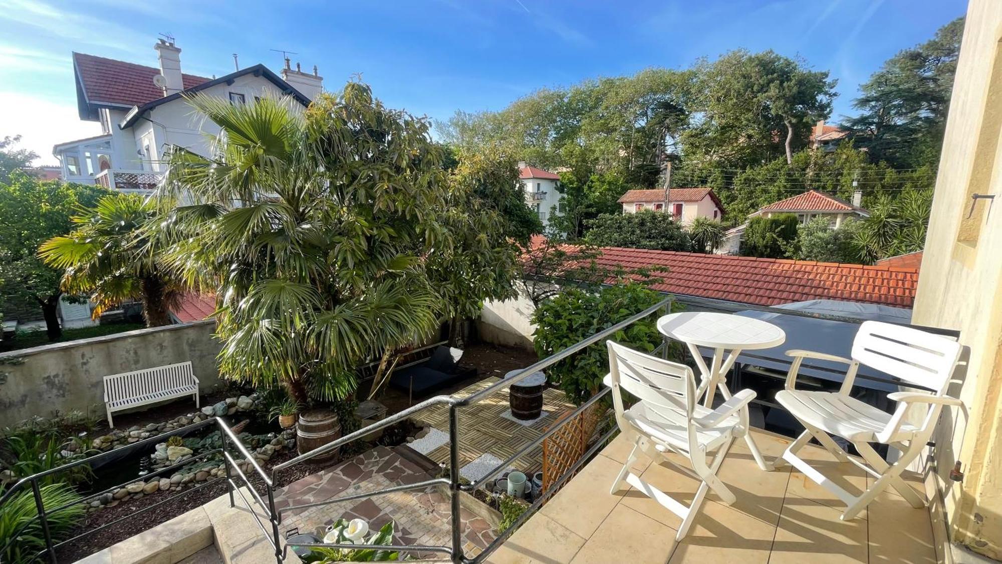 Le Doolies - Holiday Inn Biarritz Exterior foto